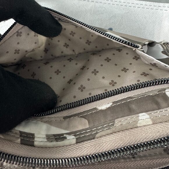 Lug Quilted RFID Zip Around Wallet Tendu - Bright Floral - Picture 15 of 15